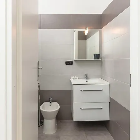 Alojamento de Acomodação e Pequeno-almoço L'opera 3*