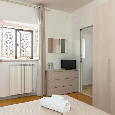 L'opera Alojamento de Acomodação e Pequeno-almoço Roma